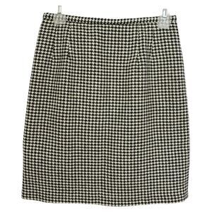2/$30 Vintage Talbots Wool Tweed Houndstooth Skirt Black White Petite Size 6P